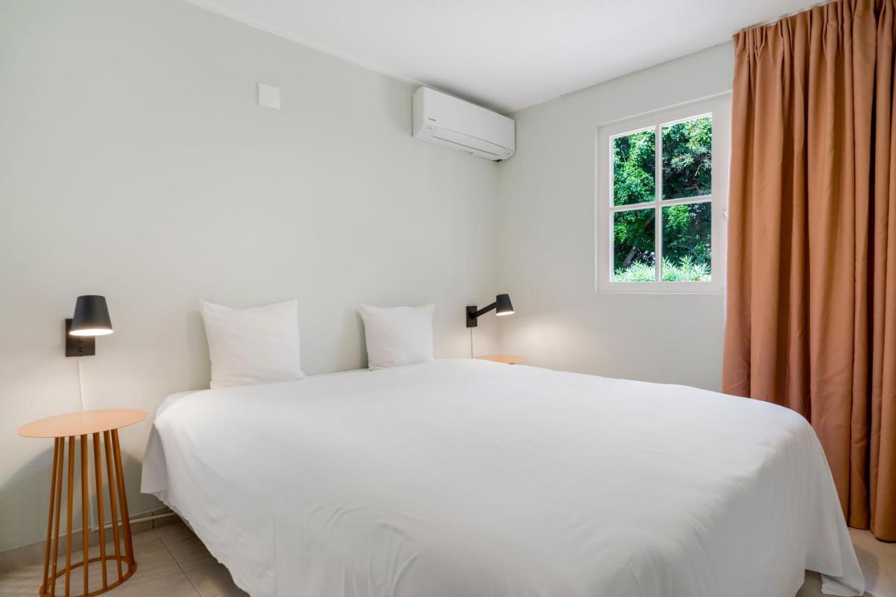 ลีฟวิ่งสโตน จันเทียล รีสอร์ต Hotel วิลเลมสตัด ภายนอก รูปภาพ